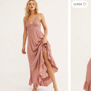 Free People One Adella Maxi Slip - Rose